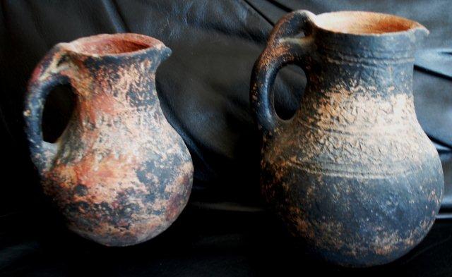 antique Omani pottery